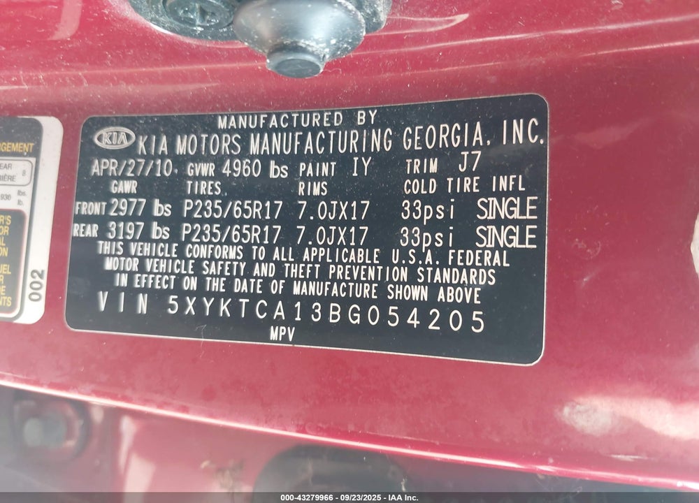 2011 KIA SORENTO VIN: 5XYKTCA13BG054205