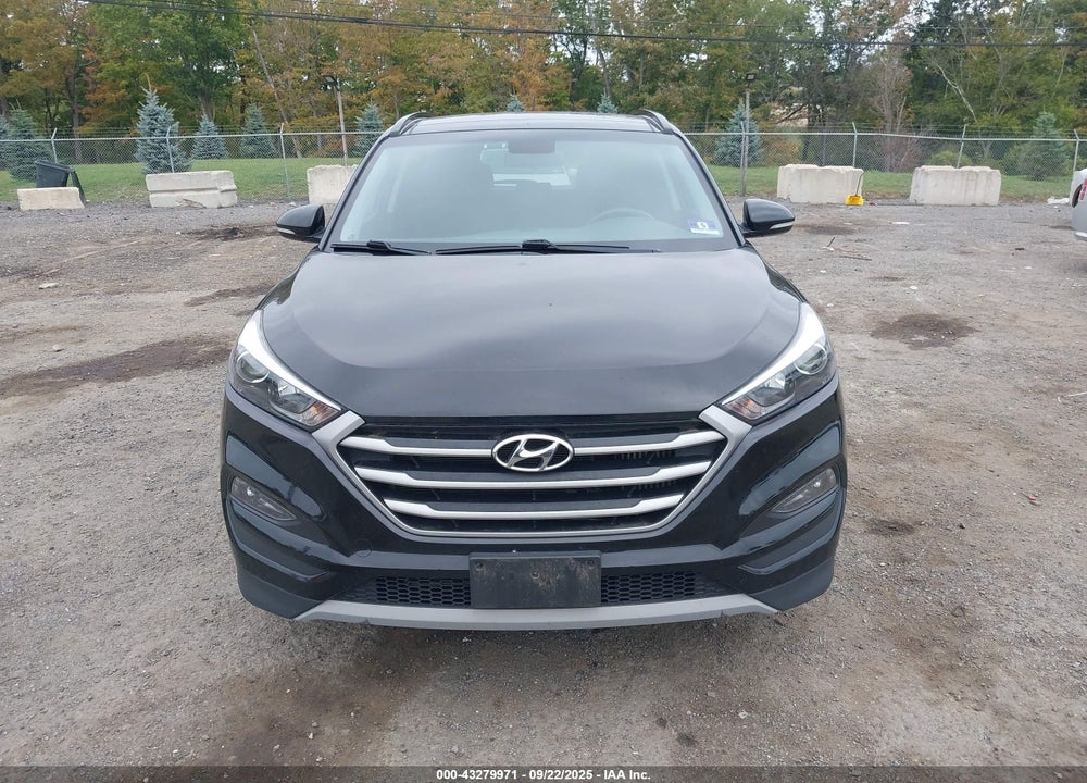 2017 HYUNDAI TUCSON VIN: KM8J3CA24HU451395