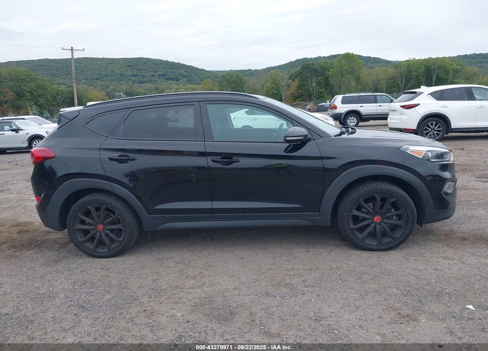 2017 HYUNDAI TUCSON VIN: KM8J3CA24HU451395