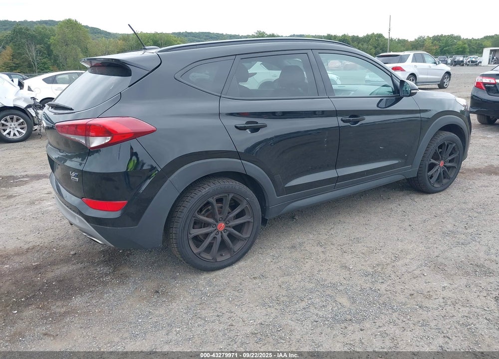 2017 HYUNDAI TUCSON VIN: KM8J3CA24HU451395