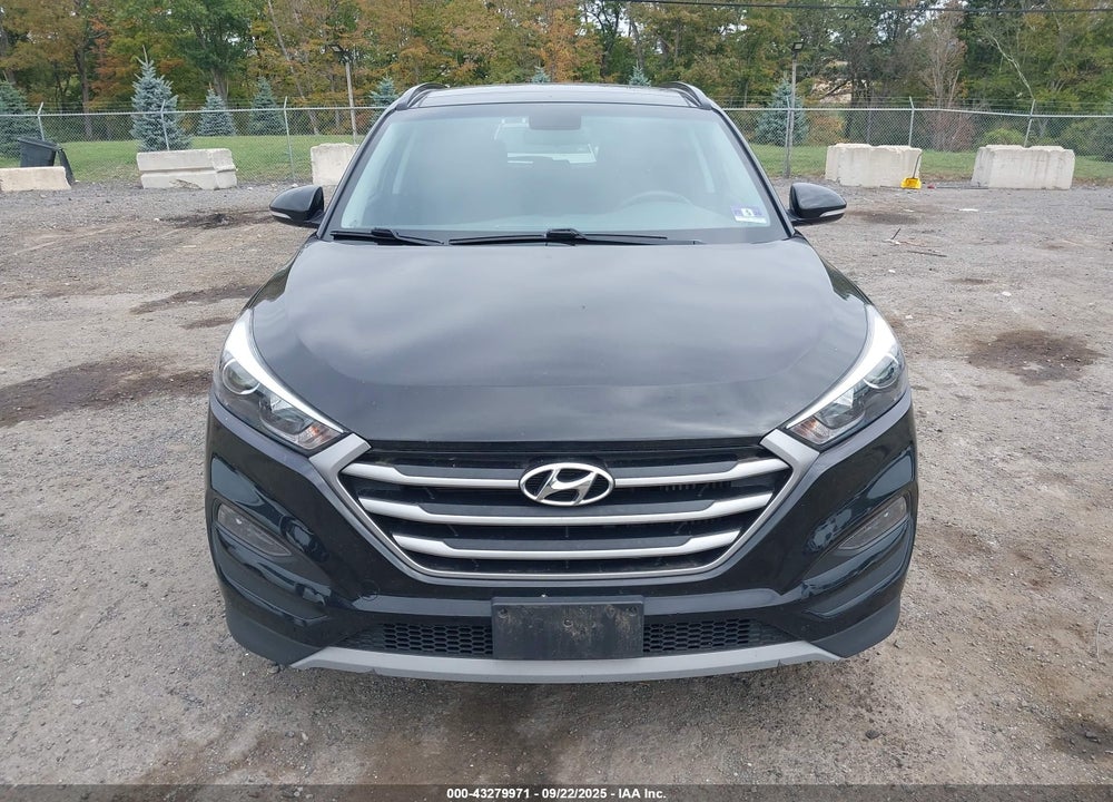 2017 HYUNDAI TUCSON VIN: KM8J3CA24HU451395