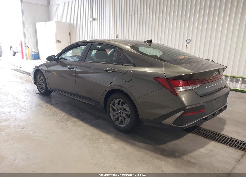 2024 HYUNDAI ELANTRA SEL VIN: KMHLM4DG3RU704551