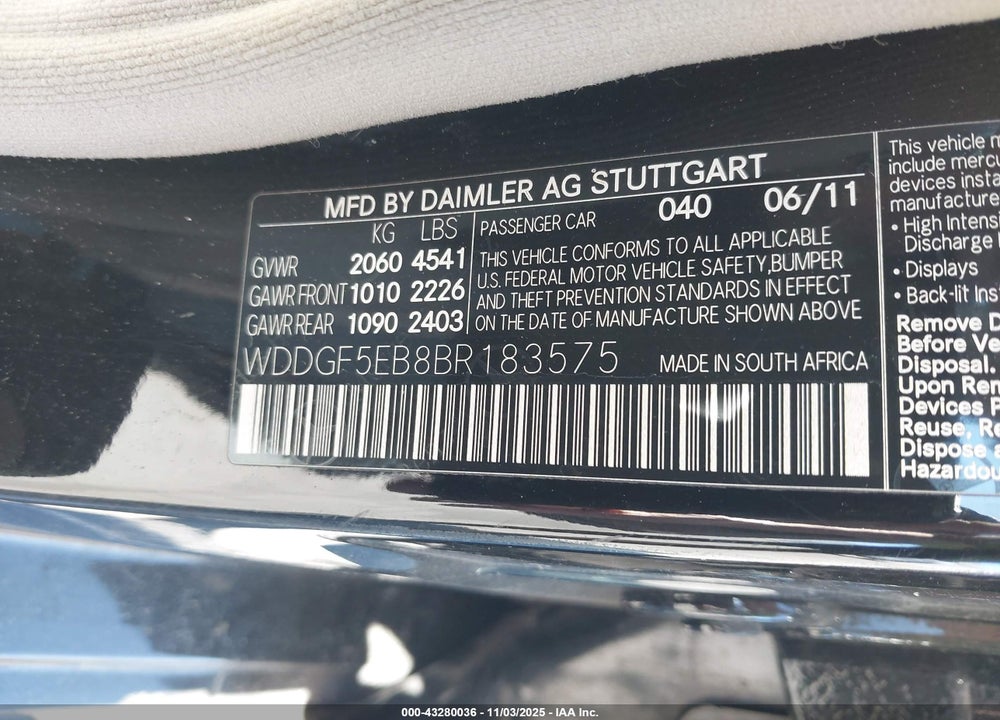 2011 MERCEDES-BENZ C 300 LUXURY/SPORT VIN: WDDGF5EB8BR183575