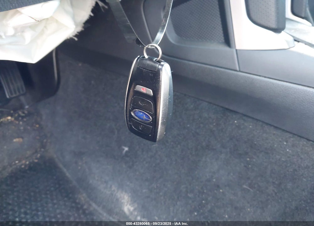 2018 SUBARU FORESTER VIN: JF2SJAWC2JH608507