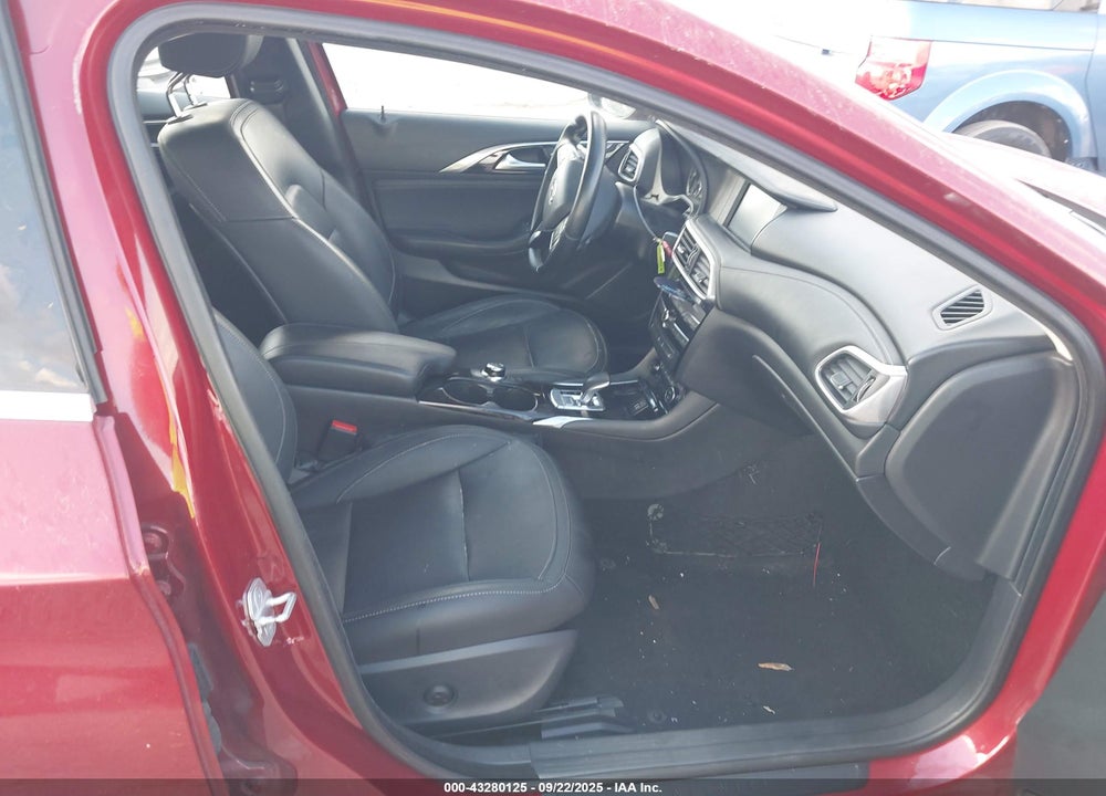 2017 INFINITI QX30 VIN: SJKCH5CP9HA040043