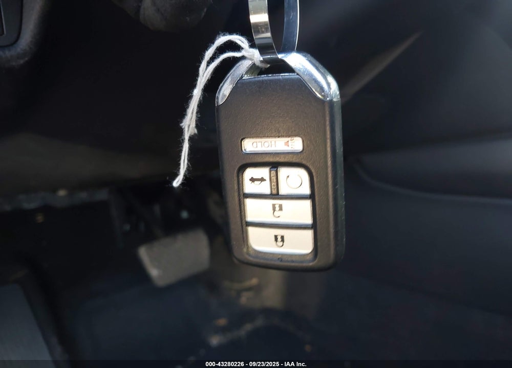2018 HONDA ACCORD EX VIN: 1HGCV1F44JA092323