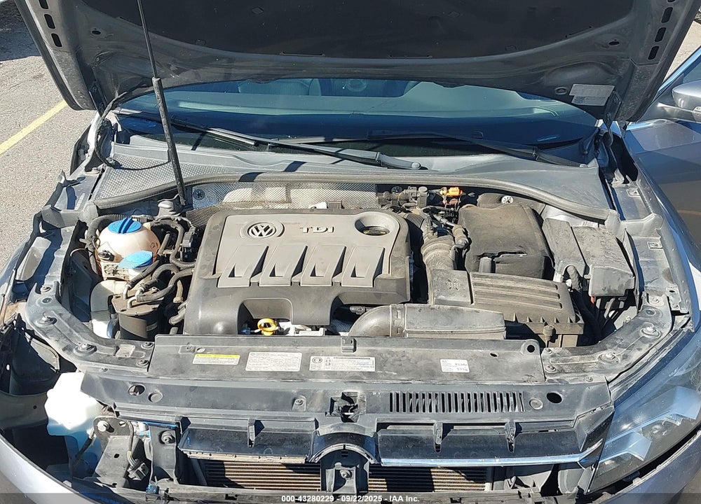 2014 VOLKSWAGEN PASSAT 2.0L TDI SE VIN: 1VWBN7A36EC057589