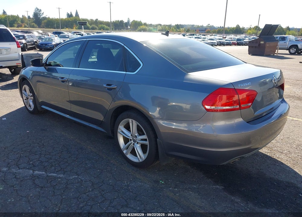 2014 VOLKSWAGEN PASSAT 2.0L TDI SE VIN: 1VWBN7A36EC057589