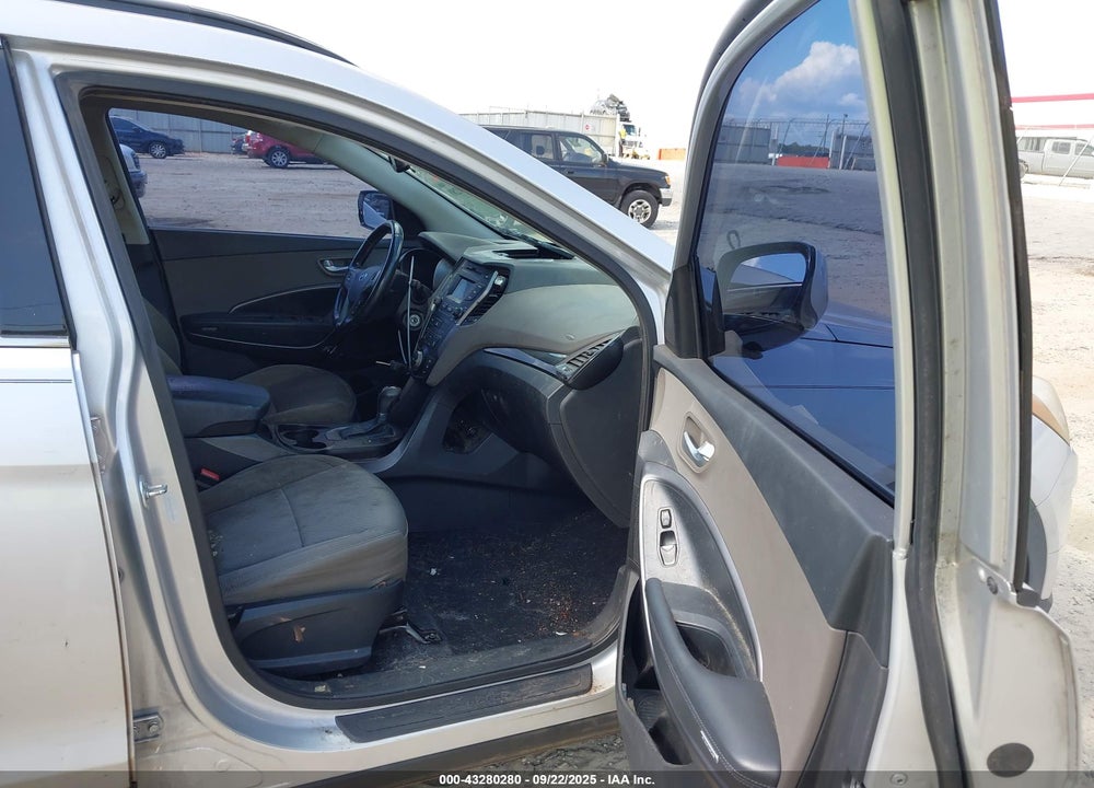 2014 HYUNDAI SANTA FE VIN: 5XYZU3LB1EG128842