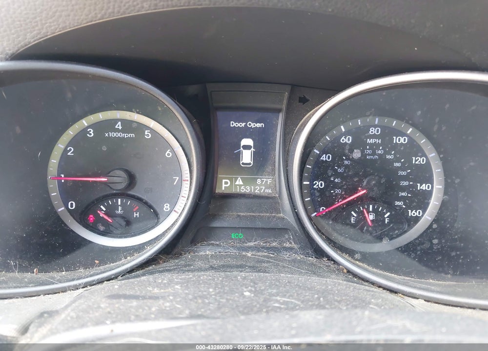 2014 HYUNDAI SANTA FE VIN: 5XYZU3LB1EG128842