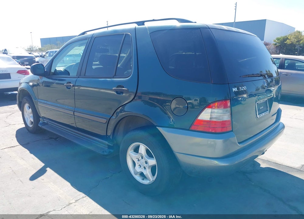 1999 MERCEDES-BENZ ML 320 VIN: 4JGAB54E2XA143646