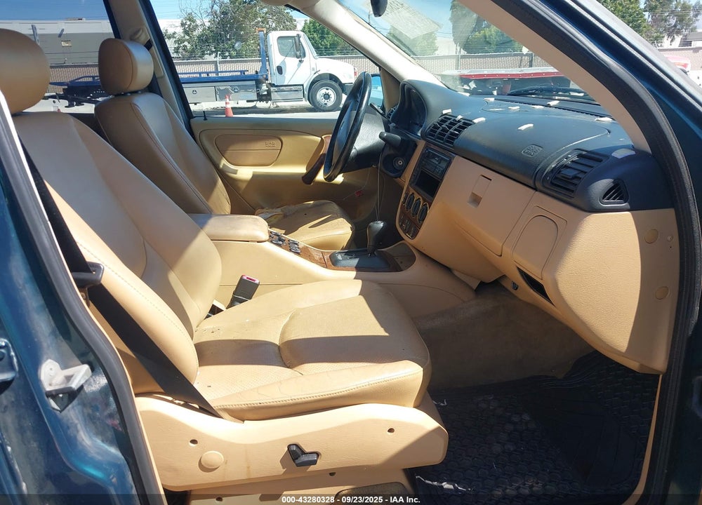 1999 MERCEDES-BENZ ML 320 VIN: 4JGAB54E2XA143646