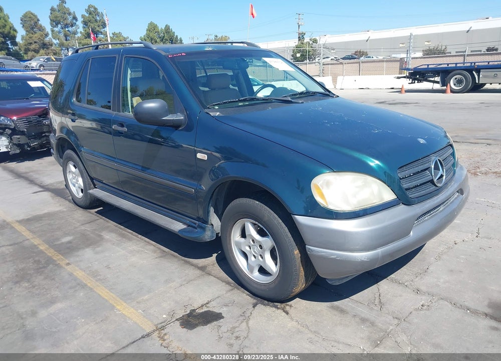 1999 MERCEDES-BENZ ML 320 VIN: 4JGAB54E2XA143646