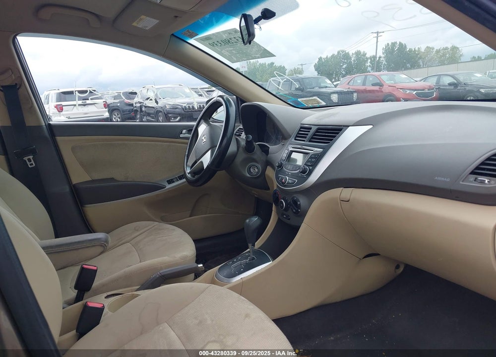 2013 HYUNDAI ACCENT VIN: KMHCT4AE1DU453768