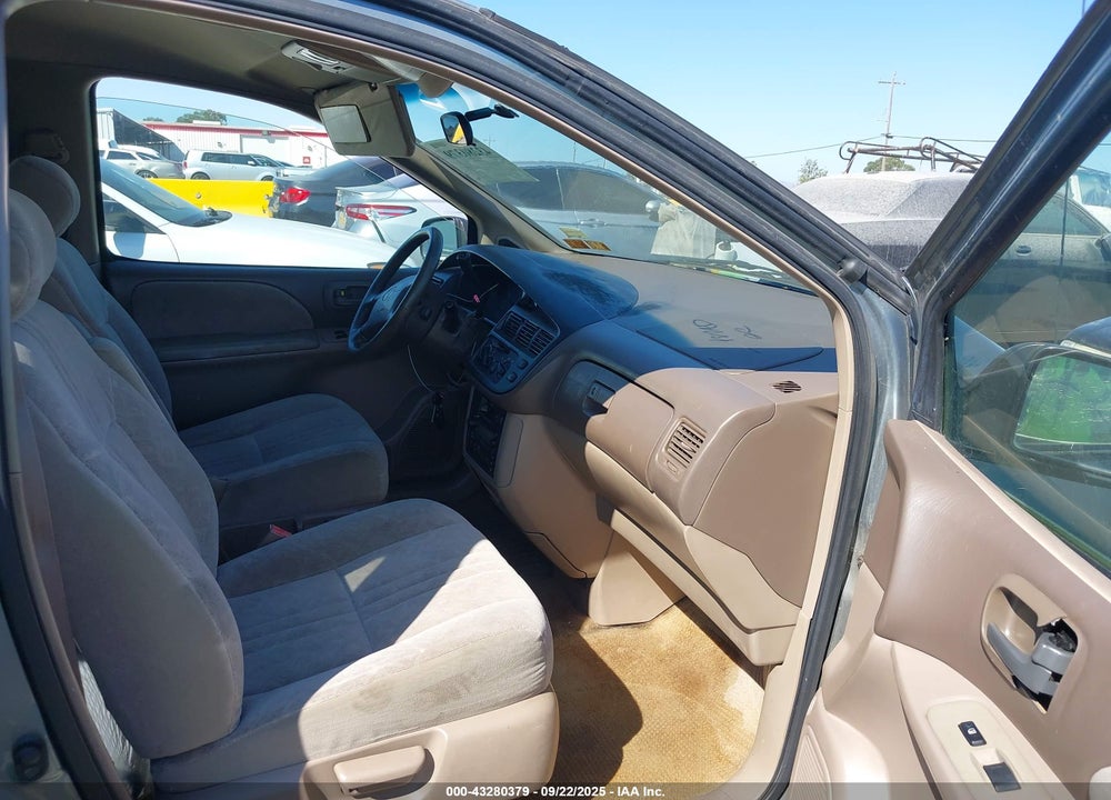 2000 TOYOTA SIENNA XLE VIN: 4T3ZF13C1YU306326