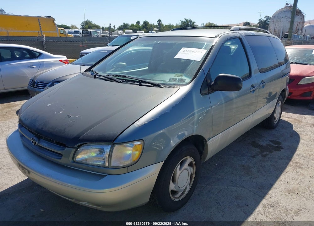 2000 TOYOTA SIENNA XLE VIN: 4T3ZF13C1YU306326