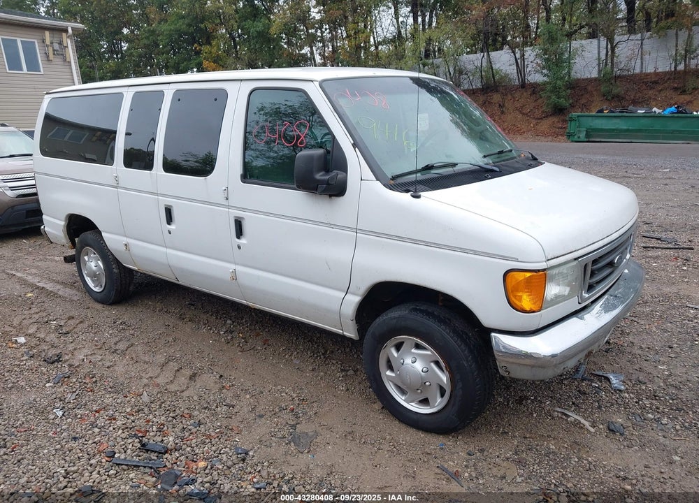 2007 FORD E-350 SUPER DUTY XL/XLT VIN: 1FBNE31L07DA89416