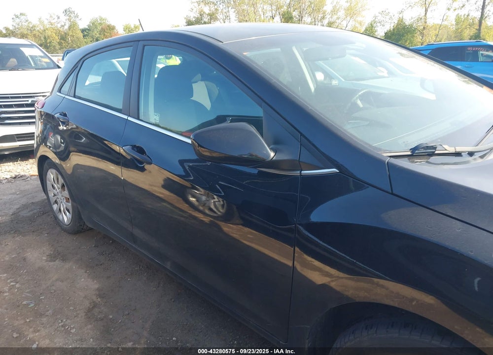 2016 HYUNDAI ELANTRA VIN: KMHD35LH2GU289520