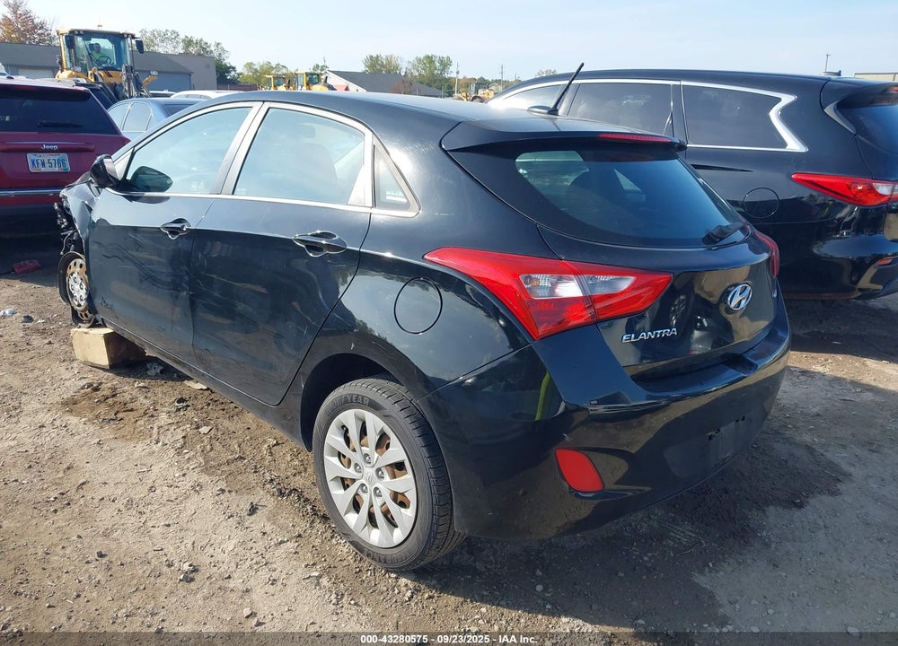 2016 HYUNDAI ELANTRA VIN: KMHD35LH2GU289520