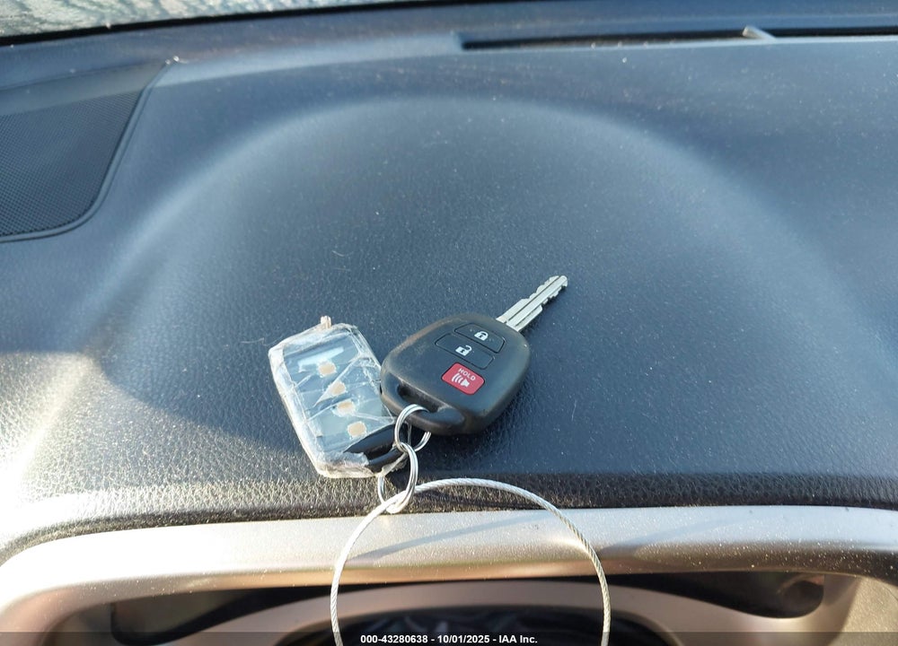 2015 TOYOTA RAV4 VIN: 2T3BFREV9FW271353