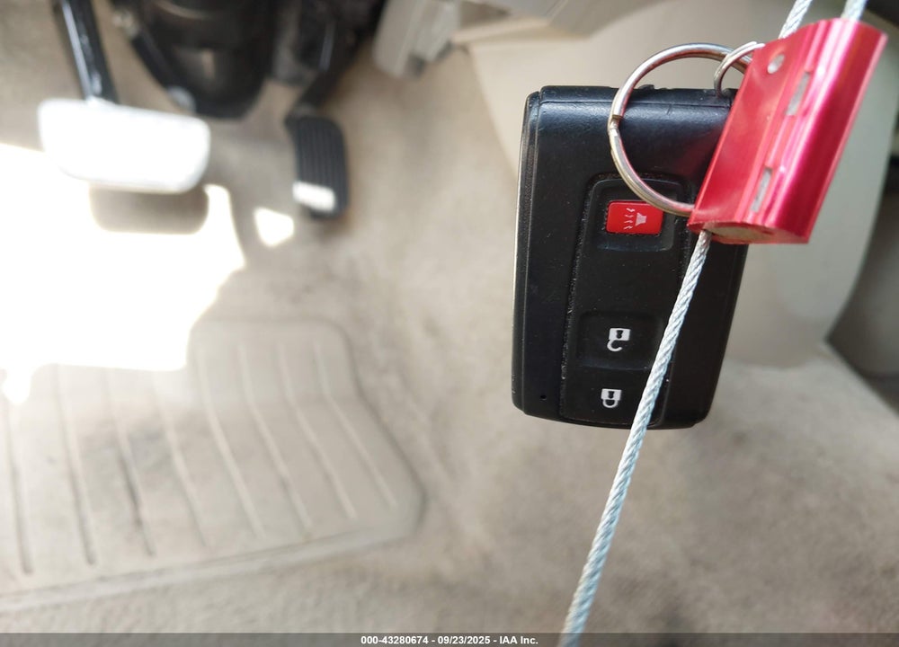 2005 TOYOTA PRIUS VIN: JTDKB20U953006158