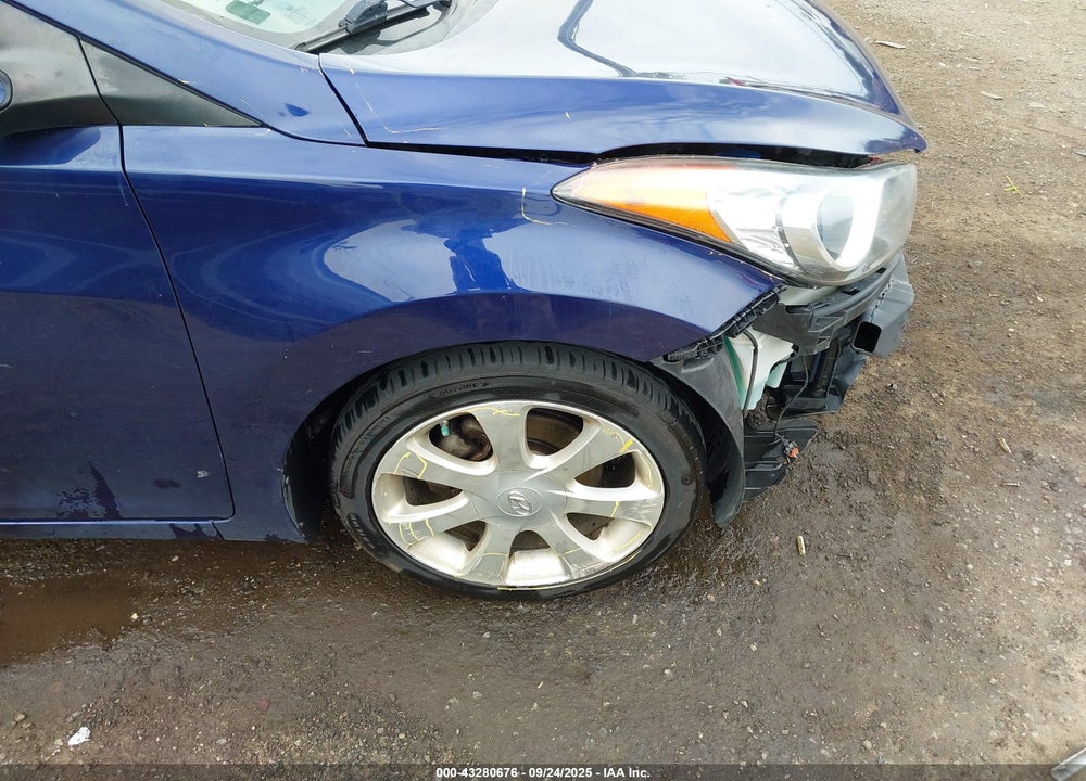 2012 HYUNDAI ELANTRA VIN: 5NPDH4AE4CH087064