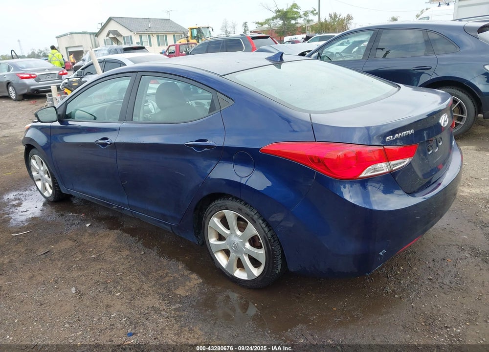 2012 HYUNDAI ELANTRA VIN: 5NPDH4AE4CH087064