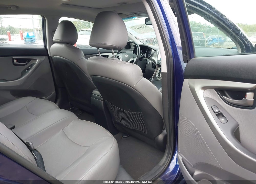 2012 HYUNDAI ELANTRA VIN: 5NPDH4AE4CH087064