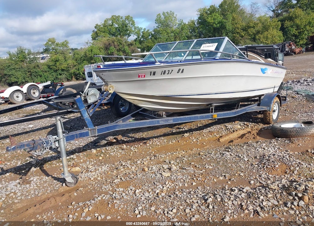 1986 CITATION SKIBOAT VIN: BZZ20009G586