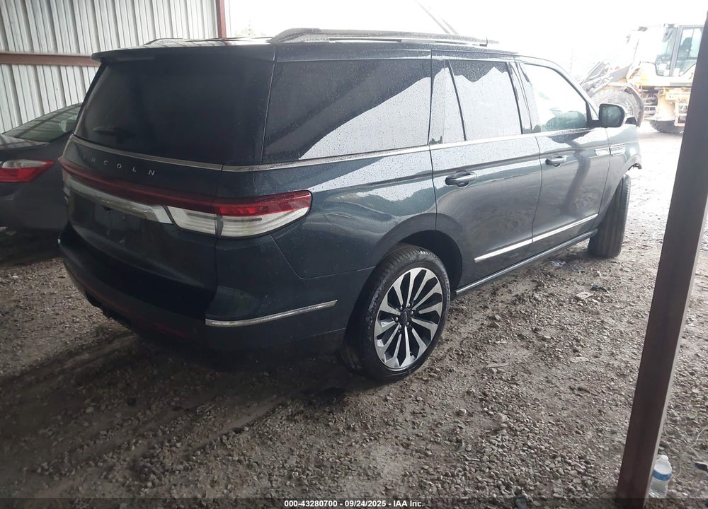 2022 LINCOLN NAVIGATOR VIN: 5LMJJ2KT3NEL02017