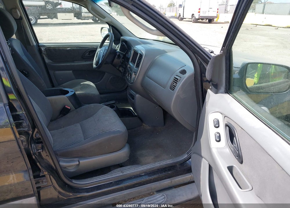 2003 FORD ESCAPE XLT VIN: 1FMYU03123KA91336