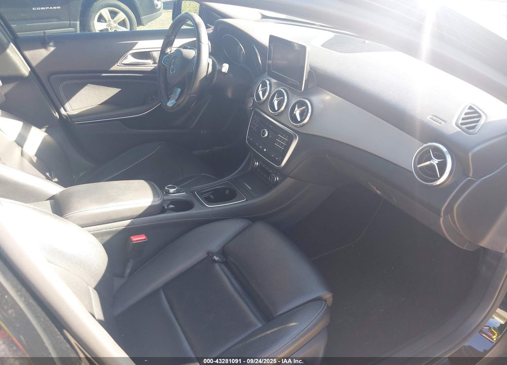 2016 MERCEDES-BENZ GLA-CLASS VIN: WDCTG4GB2GJ251642