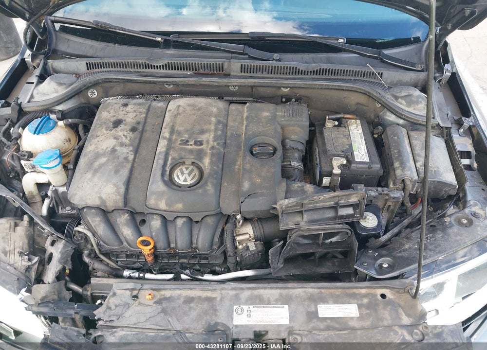 2013 VOLKSWAGEN JETTA VIN: 3VWDP7AJ1DM434070