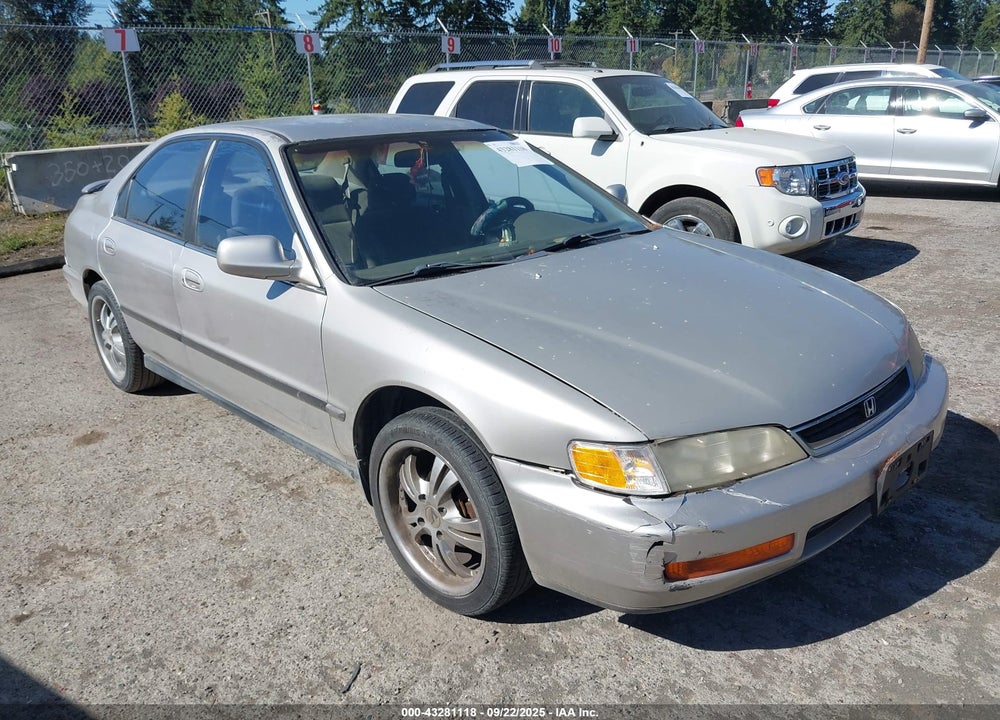 1996 HONDA ACCORD LX/EX VIN: 1HGCD5634TA087465