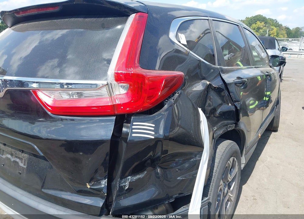 2017 HONDA CR-V VIN: 7FARW1H50HE037093