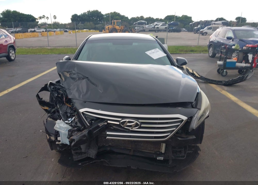 2015 HYUNDAI SONATA SE VIN: 5NPE24AF8FH156650