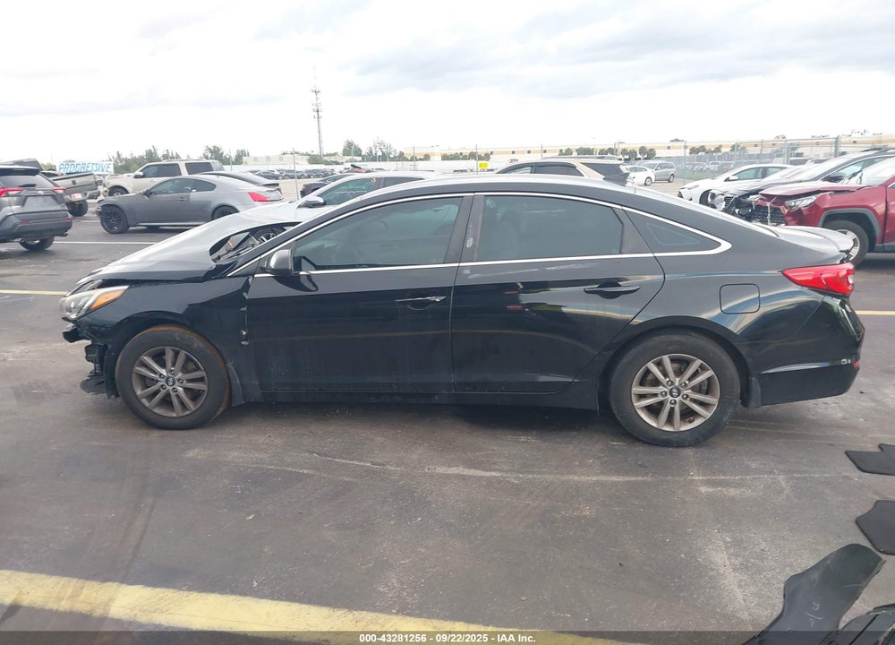 2015 HYUNDAI SONATA SE VIN: 5NPE24AF8FH156650