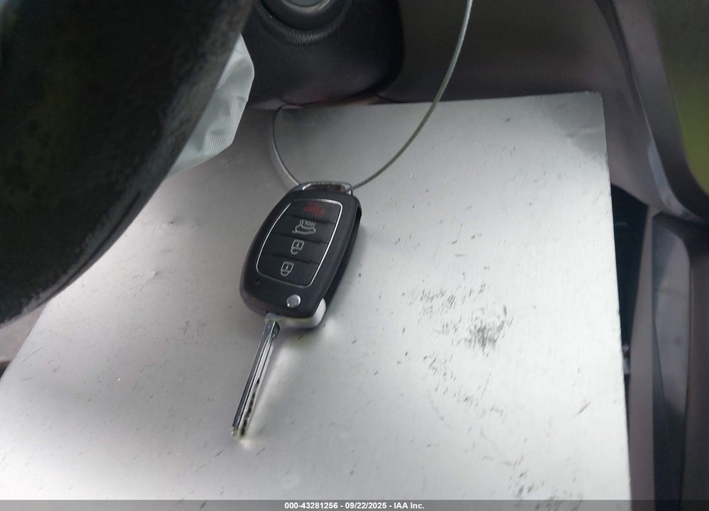 2015 HYUNDAI SONATA SE VIN: 5NPE24AF8FH156650