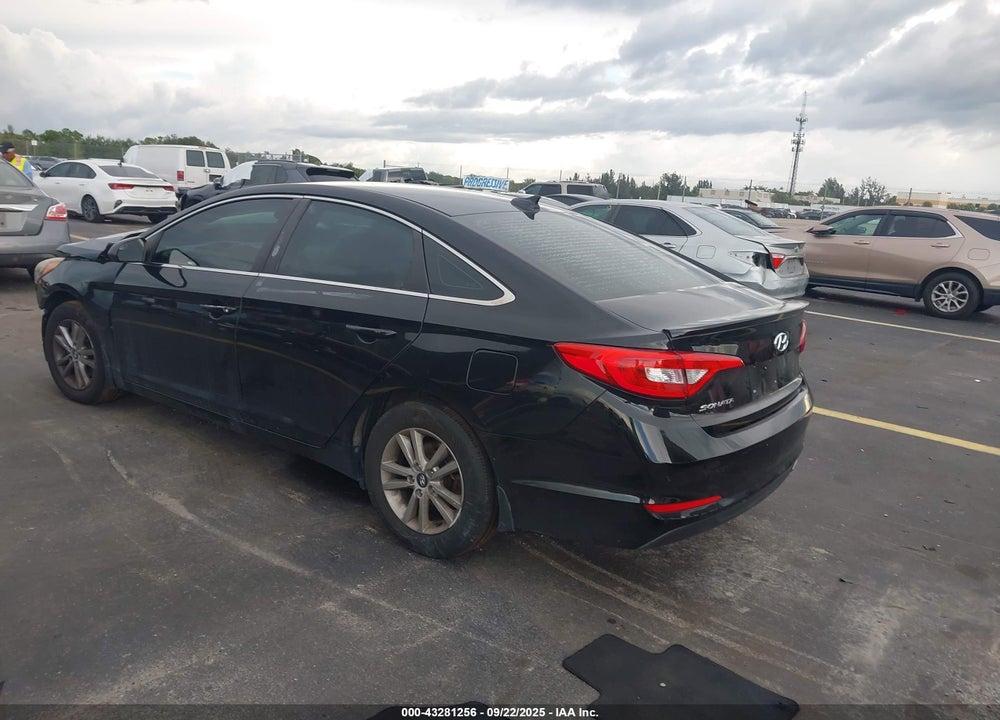 2015 HYUNDAI SONATA SE VIN: 5NPE24AF8FH156650