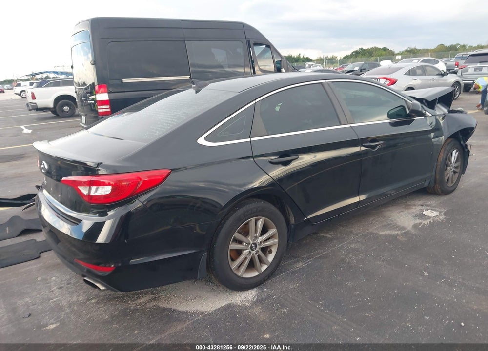 2015 HYUNDAI SONATA SE VIN: 5NPE24AF8FH156650