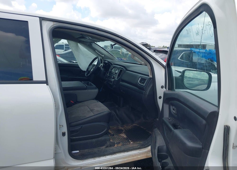 2018 NISSAN TITAN S VIN: 1N6AA1EJ2JN537995