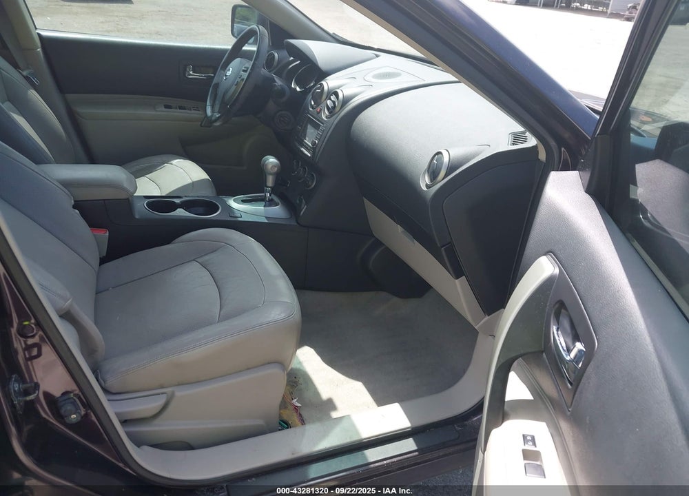 2013 NISSAN ROGUE VIN: JN8AS5MT3DW000615
