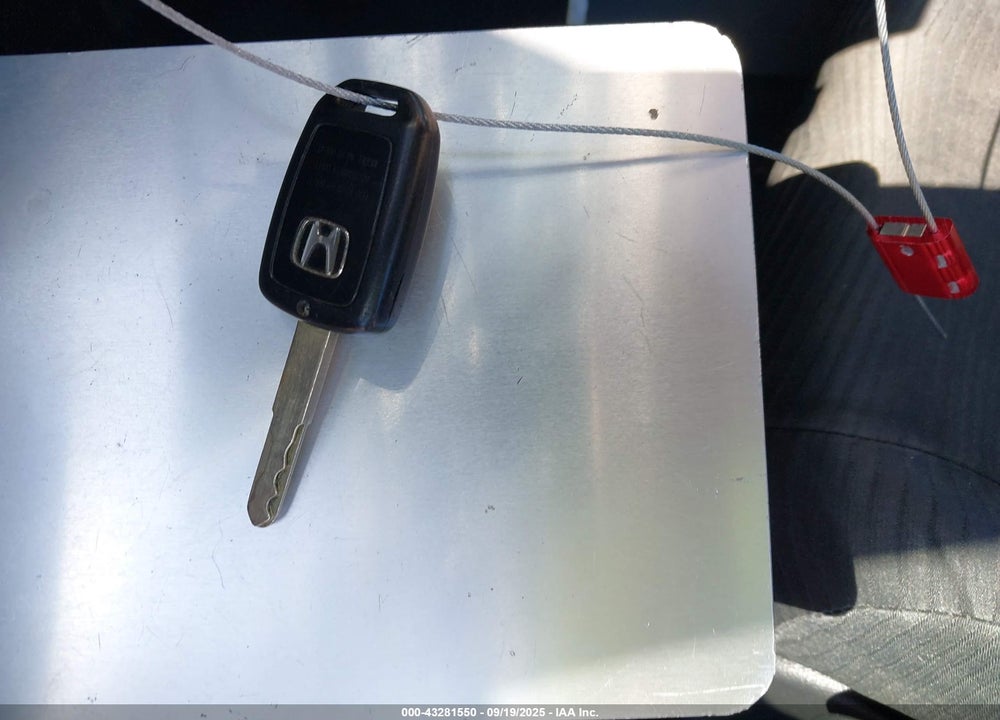 2015 HONDA ACCORD VIN: 1HGCR2F37FA259301