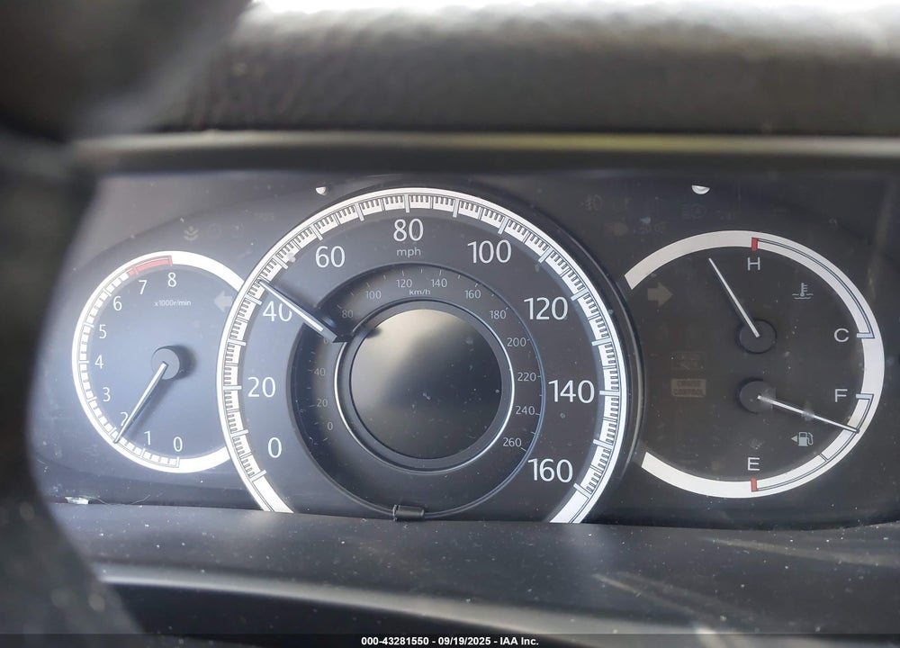 2015 HONDA ACCORD VIN: 1HGCR2F37FA259301