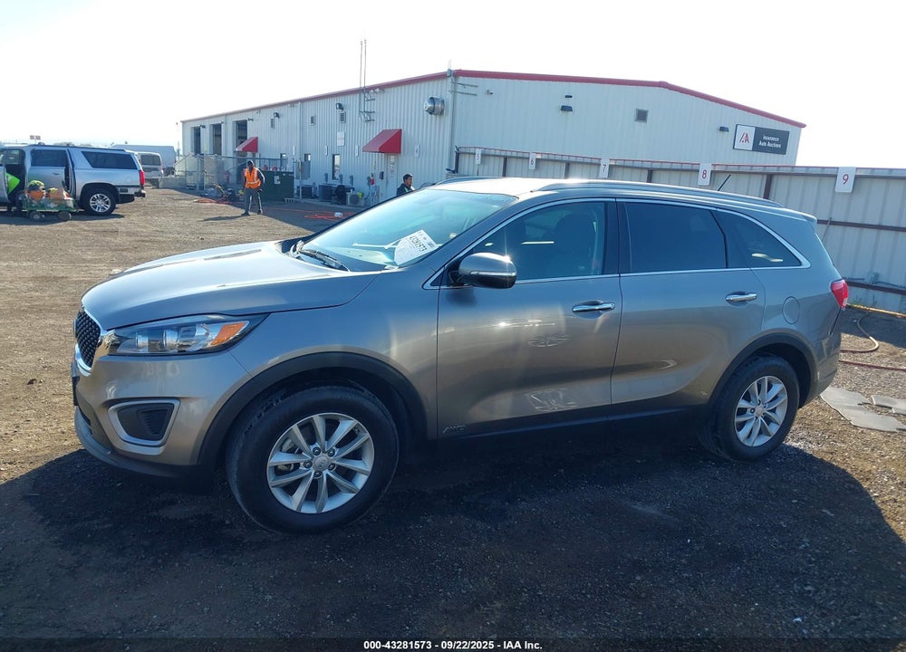 2017 KIA SORENTO VIN: 5XYPGDA31HG286330