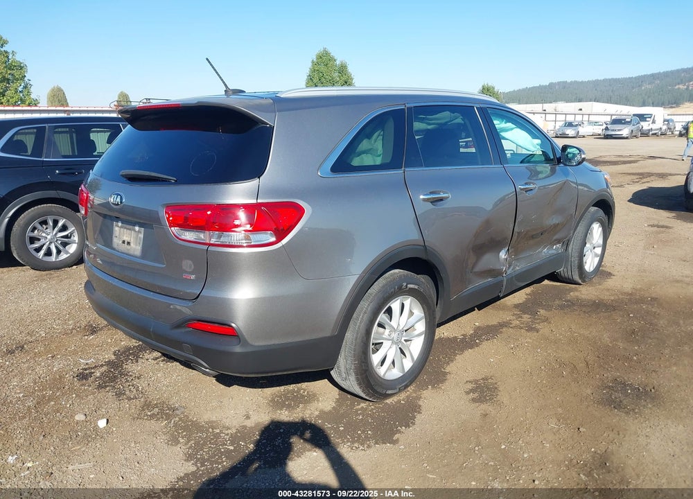 2017 KIA SORENTO VIN: 5XYPGDA31HG286330