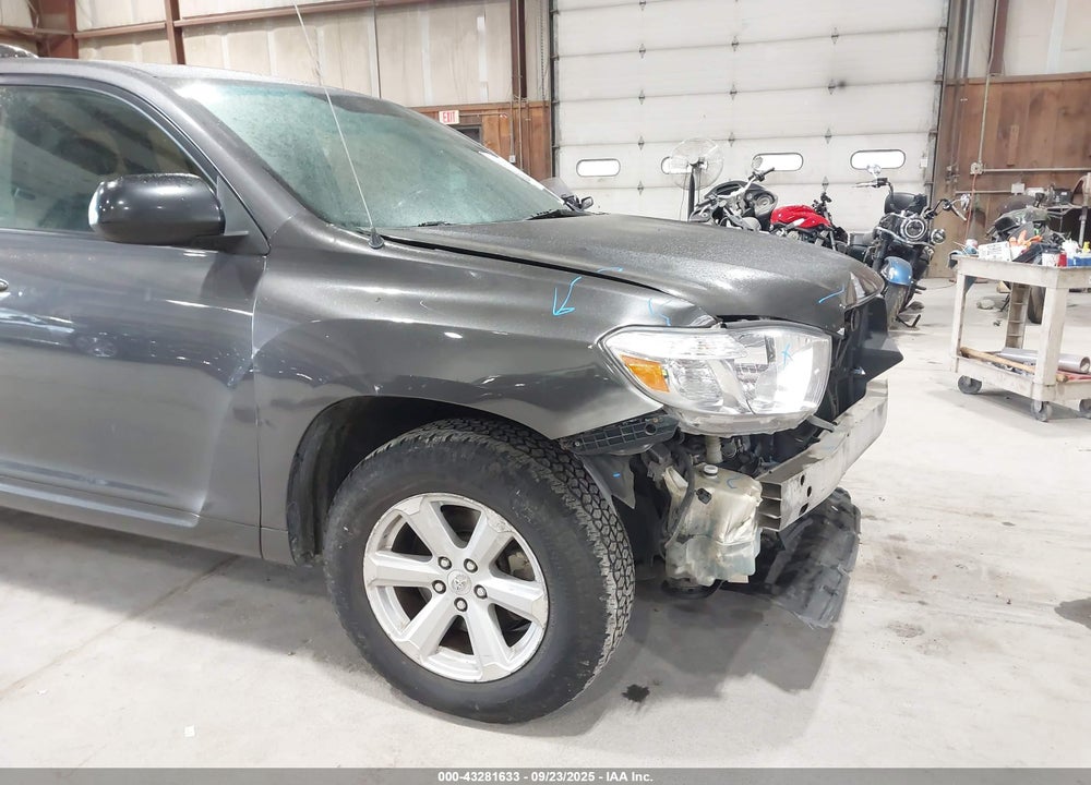2010 TOYOTA HIGHLANDER VIN: 5TDBK3EH3AS021345