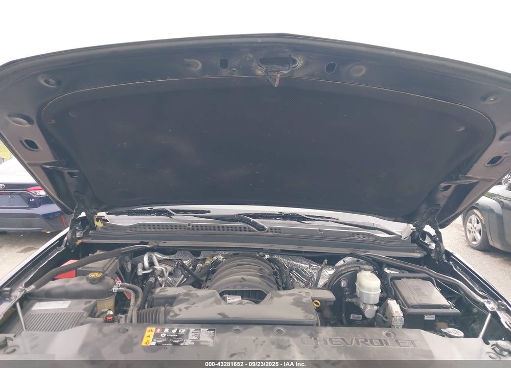 2018 CHEVROLET TAHOE LT VIN: 1GNSKBKC9JR243123