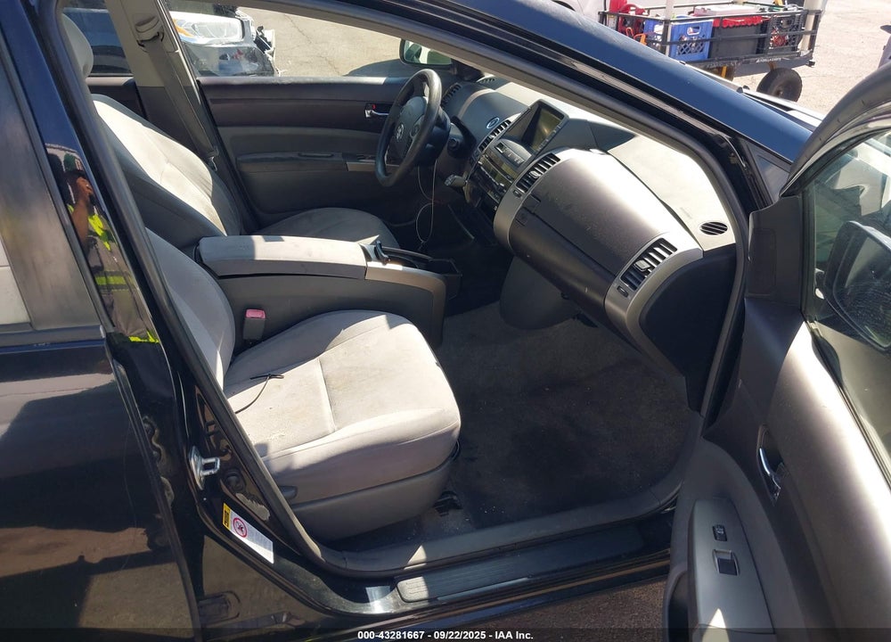 2005 TOYOTA PRIUS VIN: JTDKB20U153055368