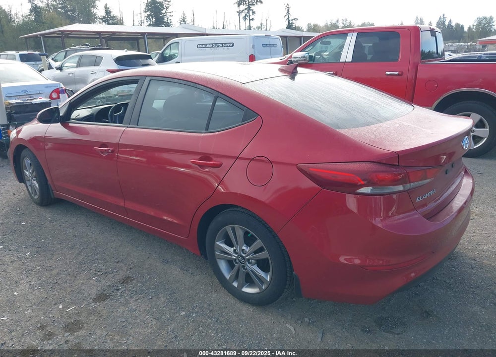 2017 HYUNDAI ELANTRA VIN: KMHD84LFXHU362905